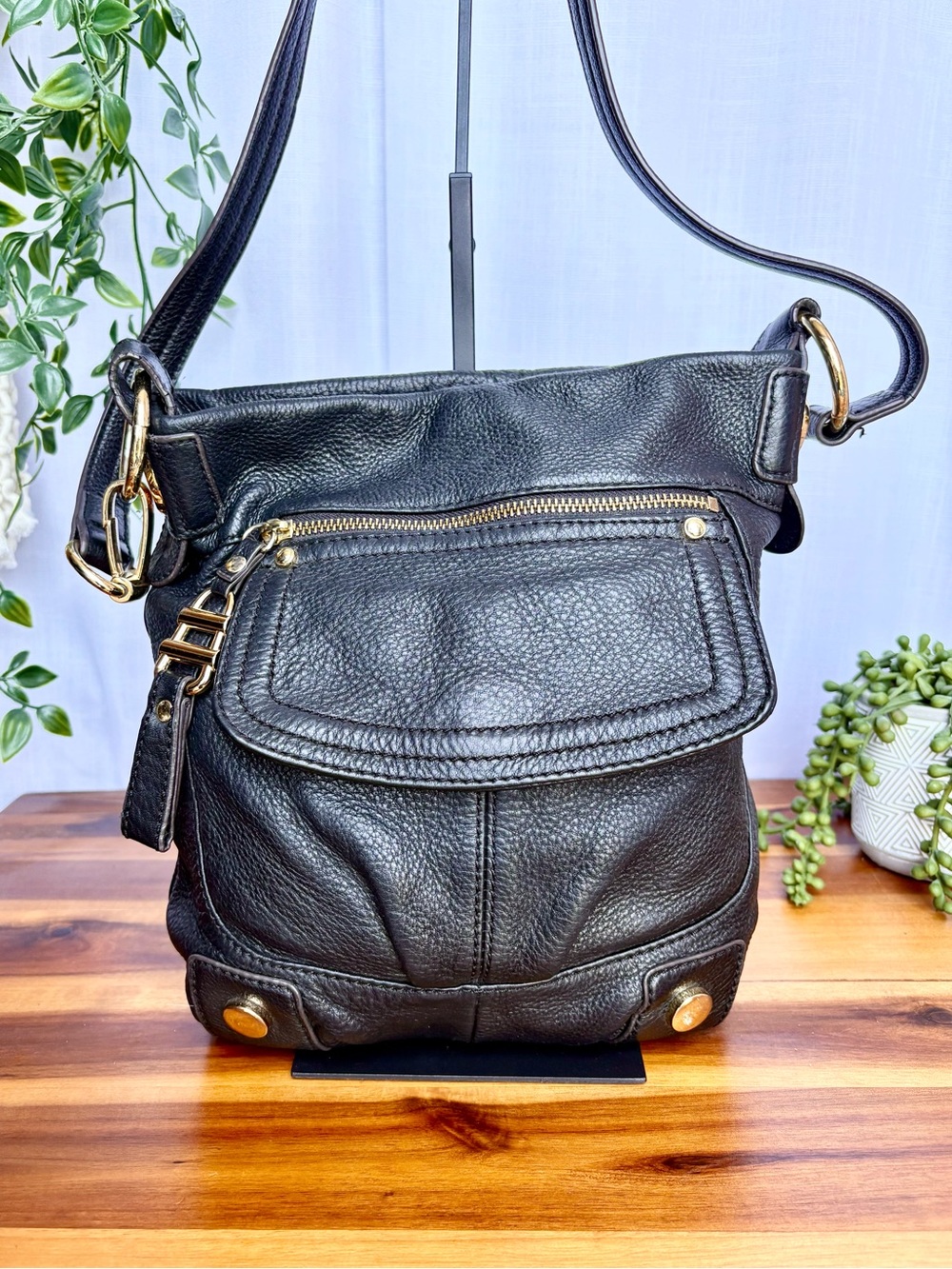 B. Makowsky Westbourne Convertible Crossbody Shoulder Bag - Black/Gold - Y2K